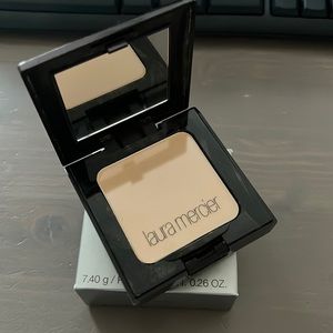 Laura Mercier Foundation Powder
